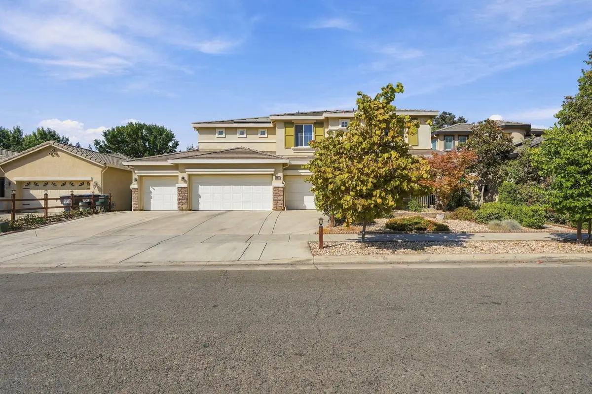 3138 W Ceres Court, Visalia, CA 93291 - #1
