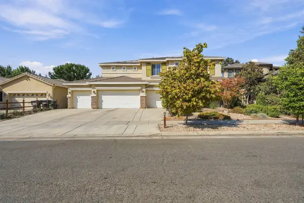 3138 W Ceres Court, Visalia, CA 93291