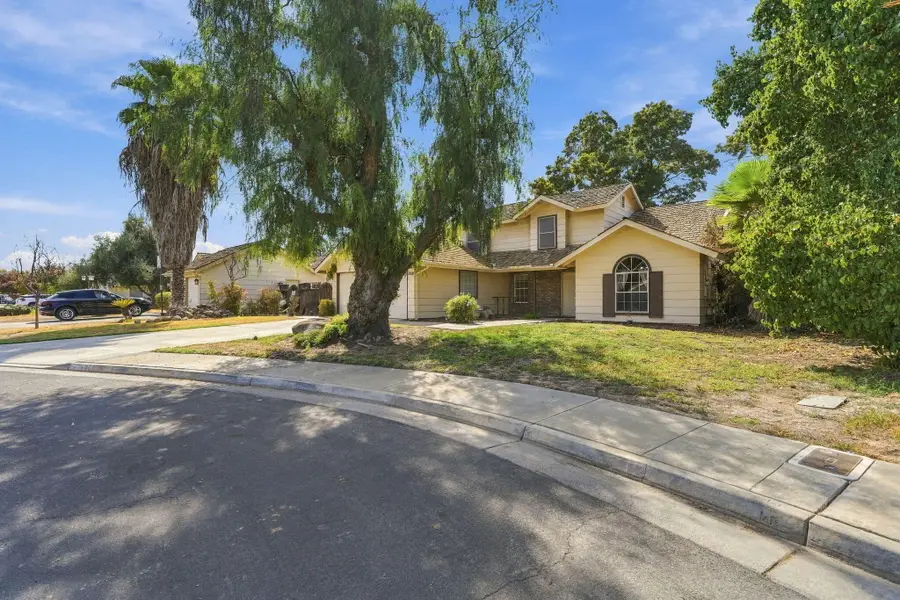 2766 Burl Court, Hanford, CA 93230 - #3