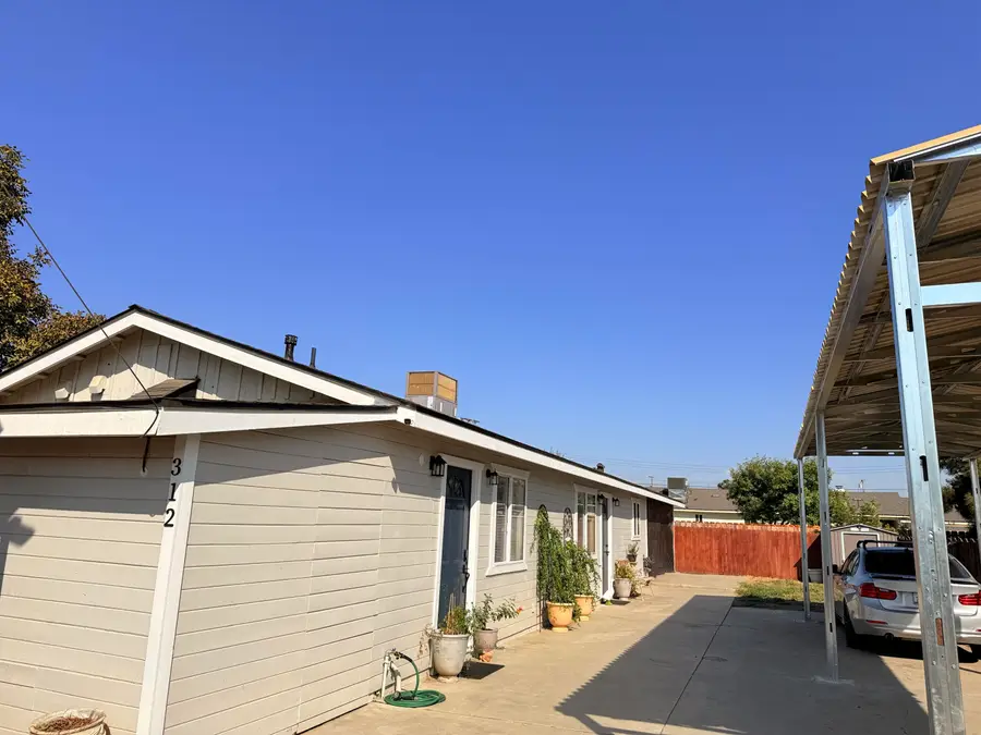 312 N Salisbury Street, Porterville, CA 93257 - #2