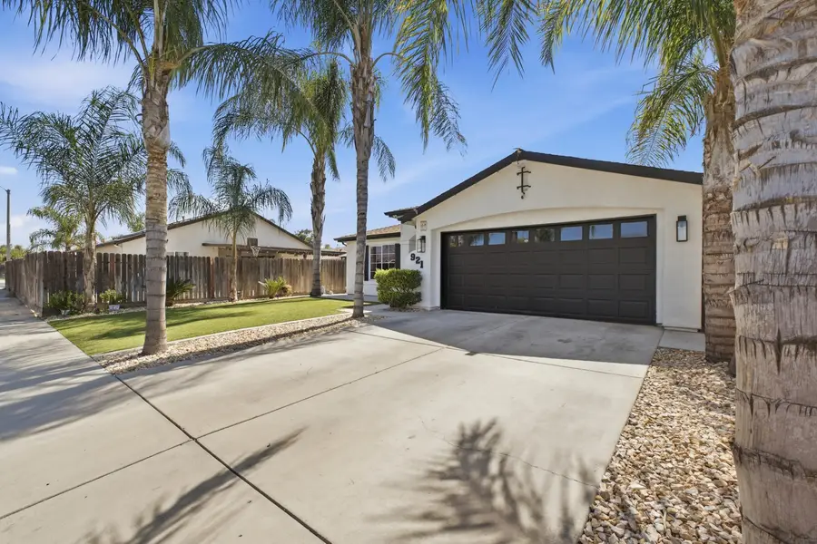 921 Lybarger Avenue, Porterville, CA 93257 - #3