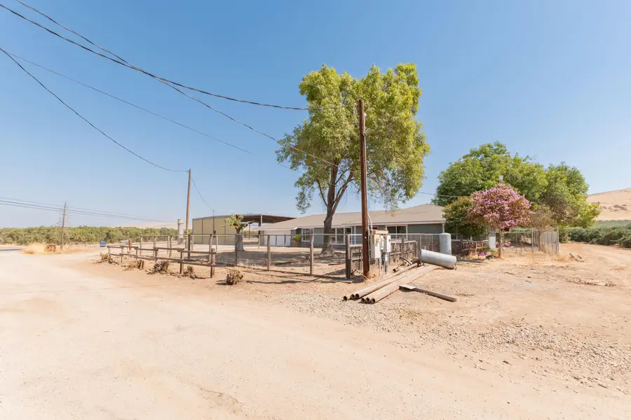 17406 Millwood Drive, Visalia, CA 93292 - #2