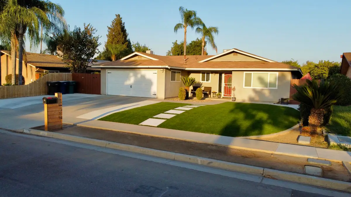 716 S Ametjian Street, Tulare, CA 93274 - #1