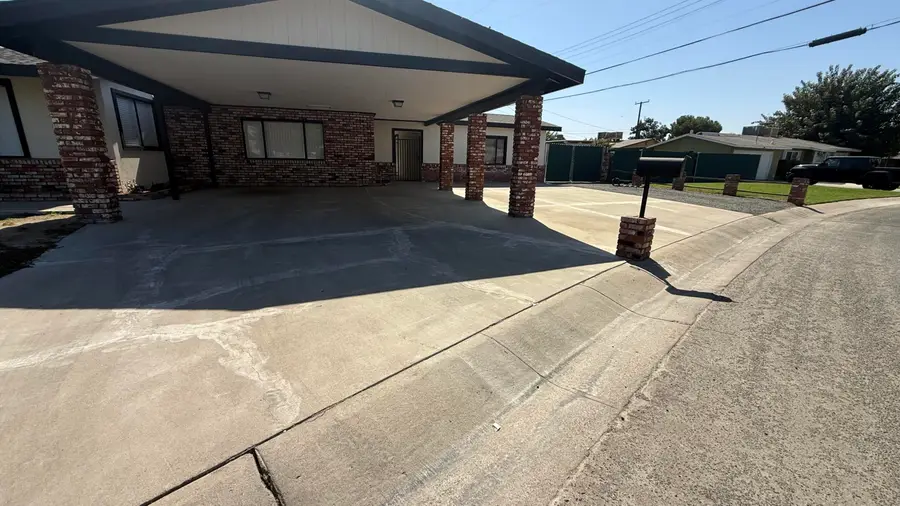 1294 Atkins Way, Porterville, CA 93257 - #3
