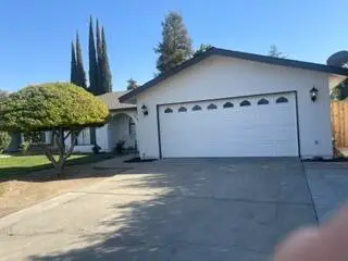 2839 W Hemlock Court, Visalia, CA 93277