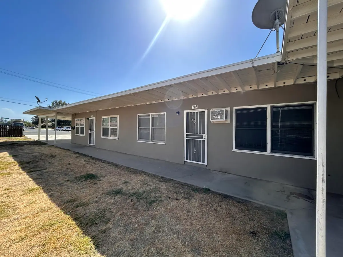 701 S Santa Fe Street, Visalia, CA 93292 - #1