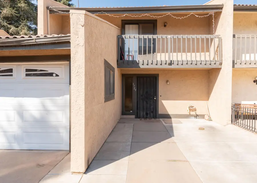 1729 E Cross Avenue, Tulare, CA 93274 - #3