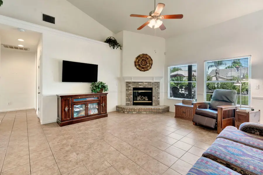 5018 W Modoc, Visalia, CA 93291 - #3
