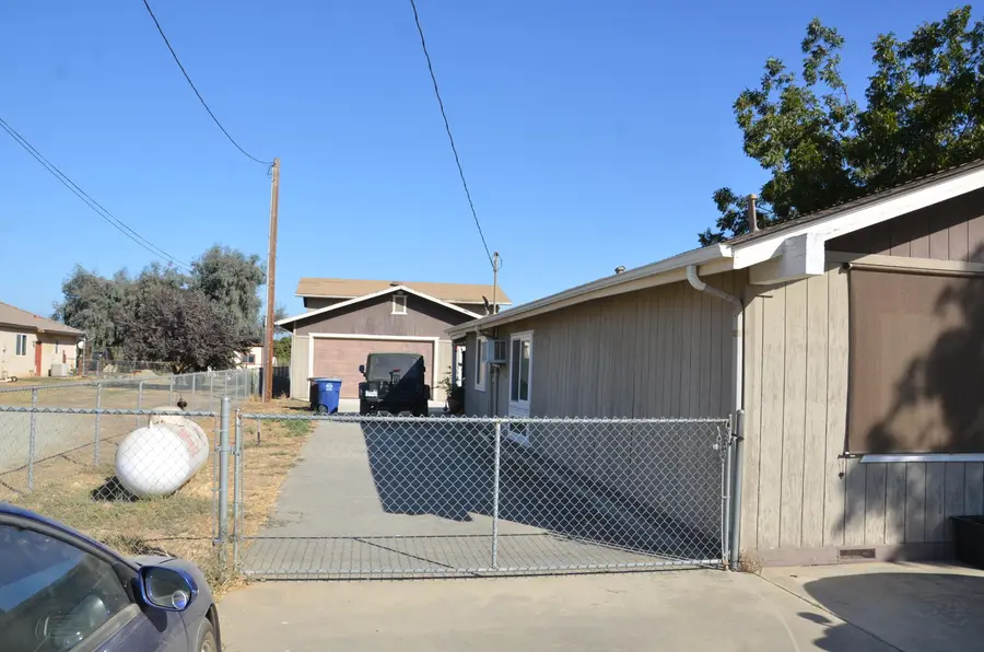 14905 E Judy Avenue, Visalia, CA 93292 - #2
