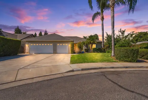 684 Rolling Hills Court, Exeter, CA 93221