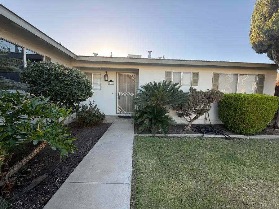 508 S Albert, Exeter, CA 93221 - #3