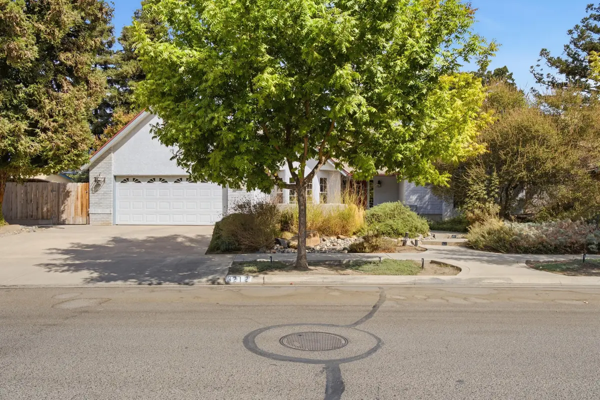 3212 S Ernest Street, Visalia, CA 93277 - #1