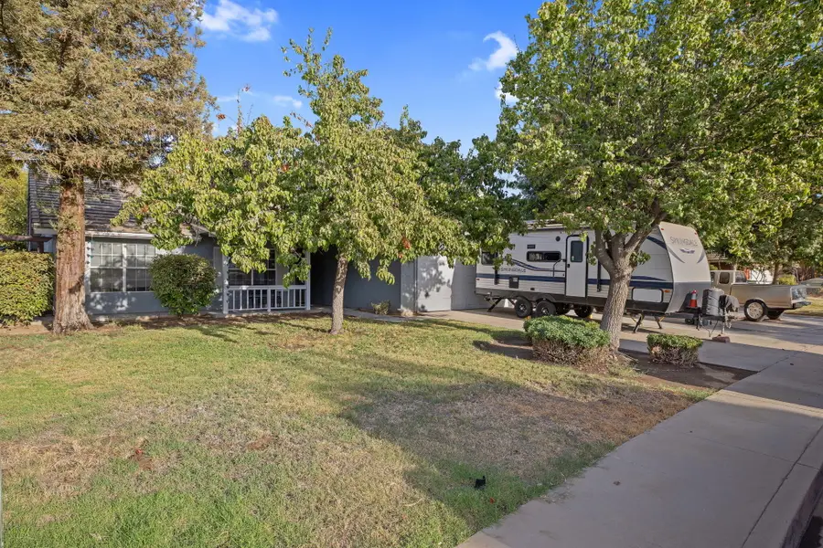 2432 N Summers Court, Visalia, CA 93291 - #2