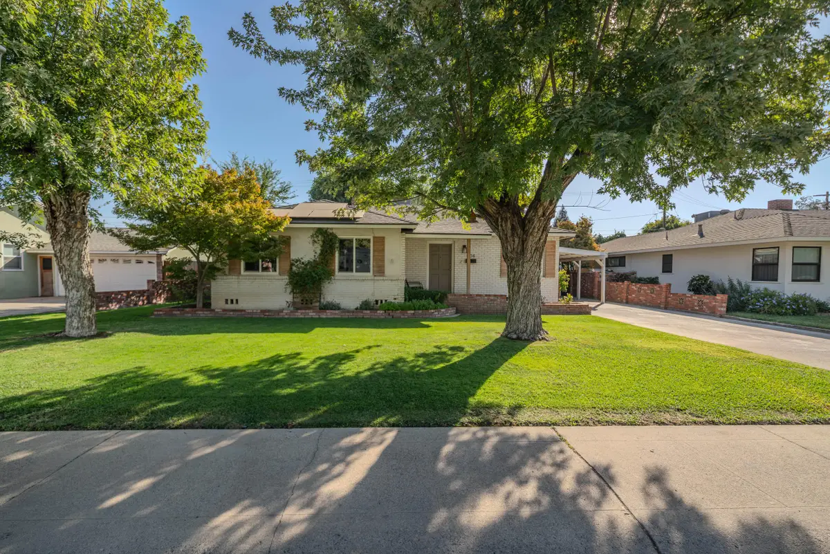 904 S Oak Park, Visalia, CA 93277 - #1