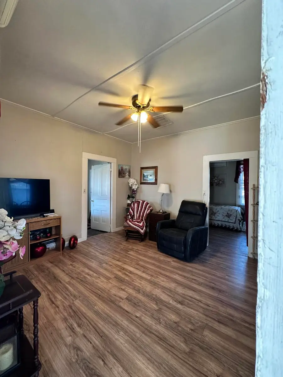 829 S Garden Street, Visalia, CA 93277 - #2
