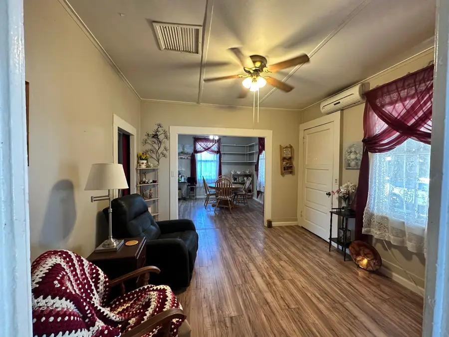 829 S Garden Street, Visalia, CA 93277 - #3