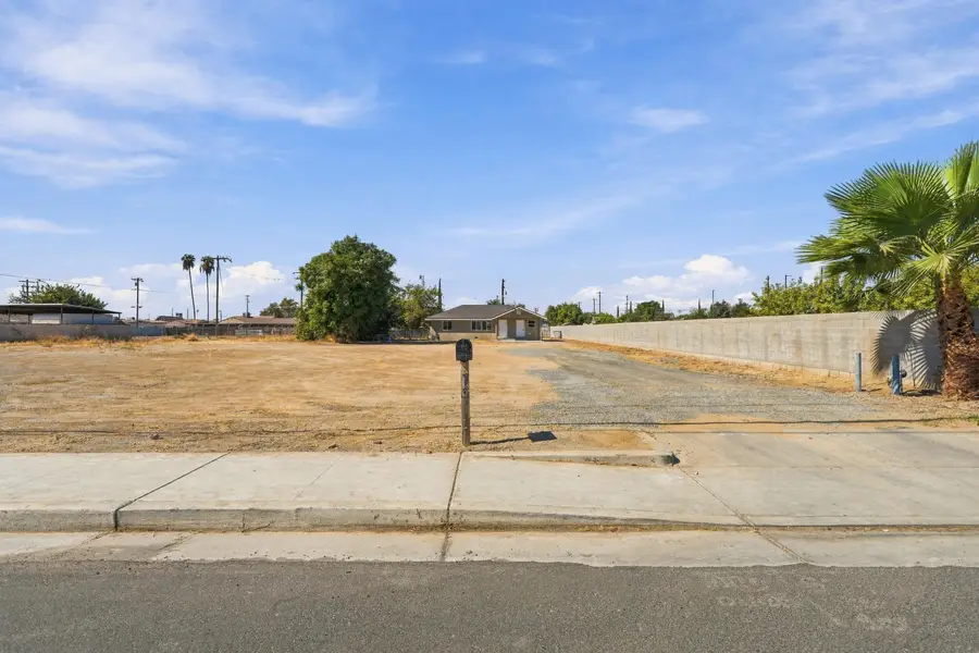 75 N Villa Street, Porterville, CA 93257 - #3