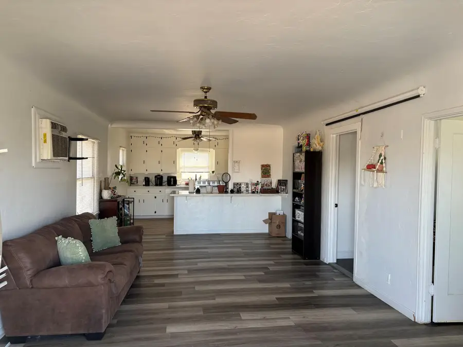 329 W Owens Avenue, Tulare, CA 93274 - #3