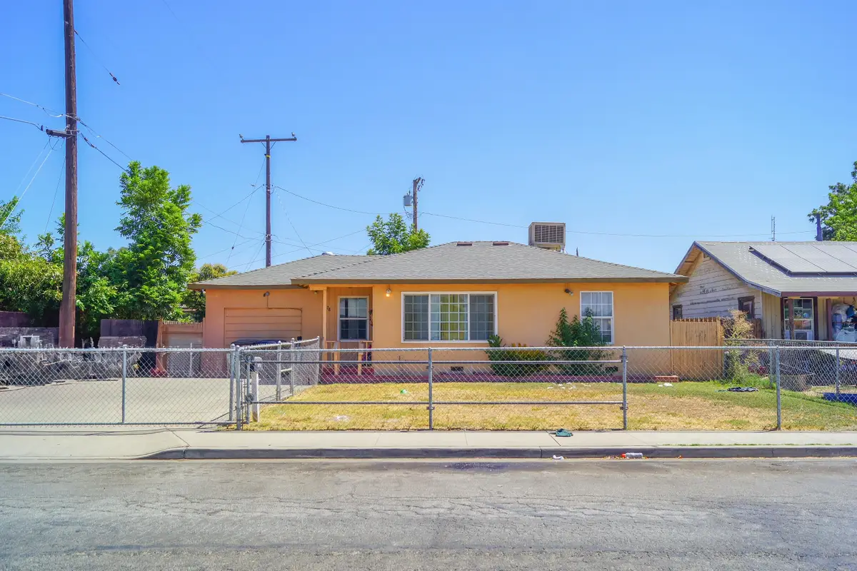 1328 N Leslie Street, Visalia, CA 93291 - #1