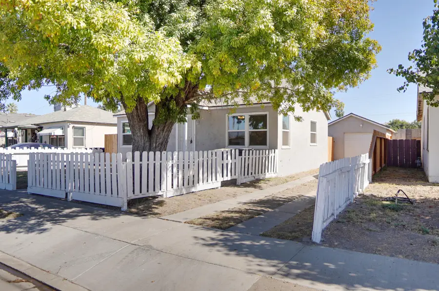 848 N E Street, Tulare, CA 93274 - #3