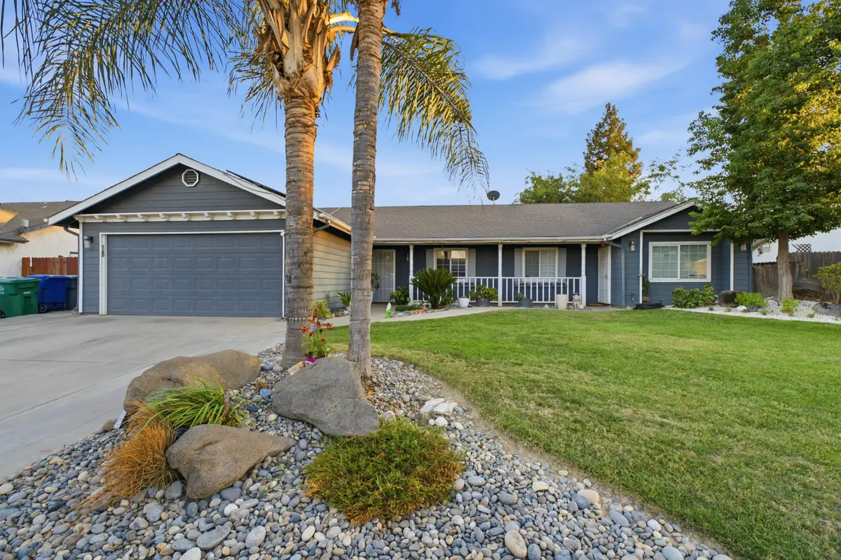 1458 Mary Court, Exeter, CA 93221 - #1