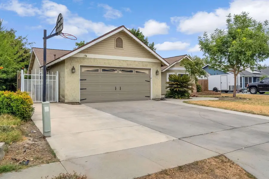 1350 Pine Drive, Lemoore, CA 93245 - #3