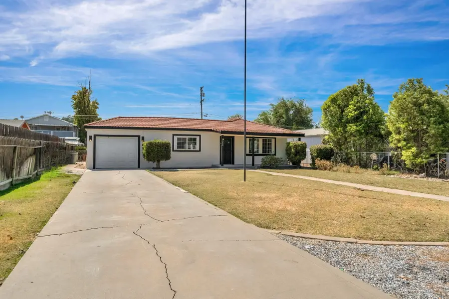 333 Oleander Avenue, Lemoore, CA 93245 - #3