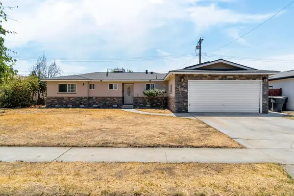 2021 Fairmont Drive, Hanford, CA 93230