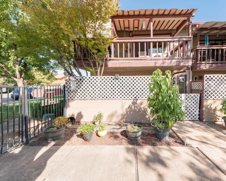 500 N Murry Street, Porterville, CA 93257 - #2