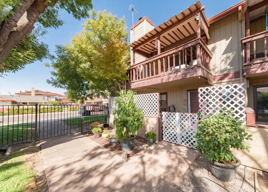 500 N Murry Street, Porterville, CA 93257 - #3