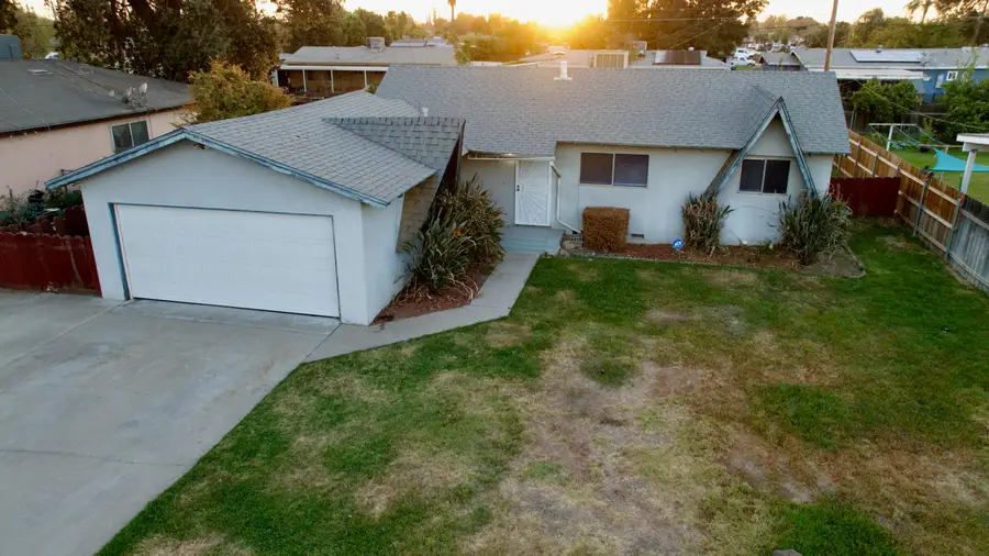 623 N West Street, Tulare, CA 93274 - #3