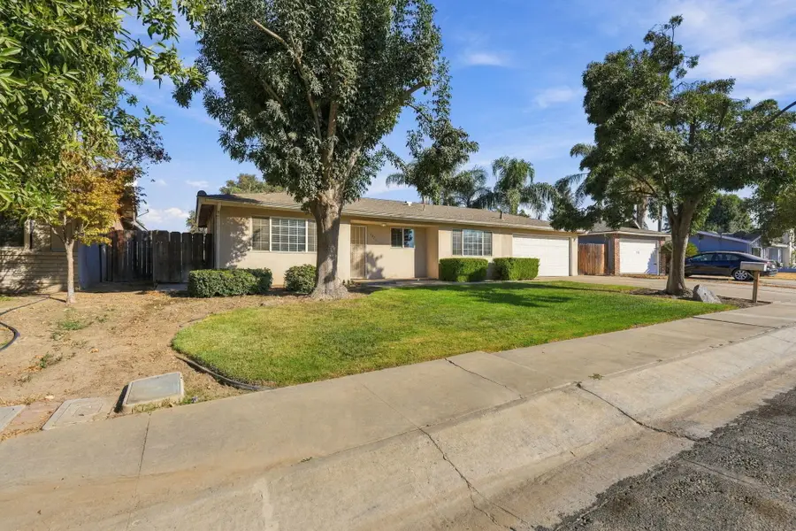 2922 S Verde Vista Street, Visalia, CA 93277 - #2