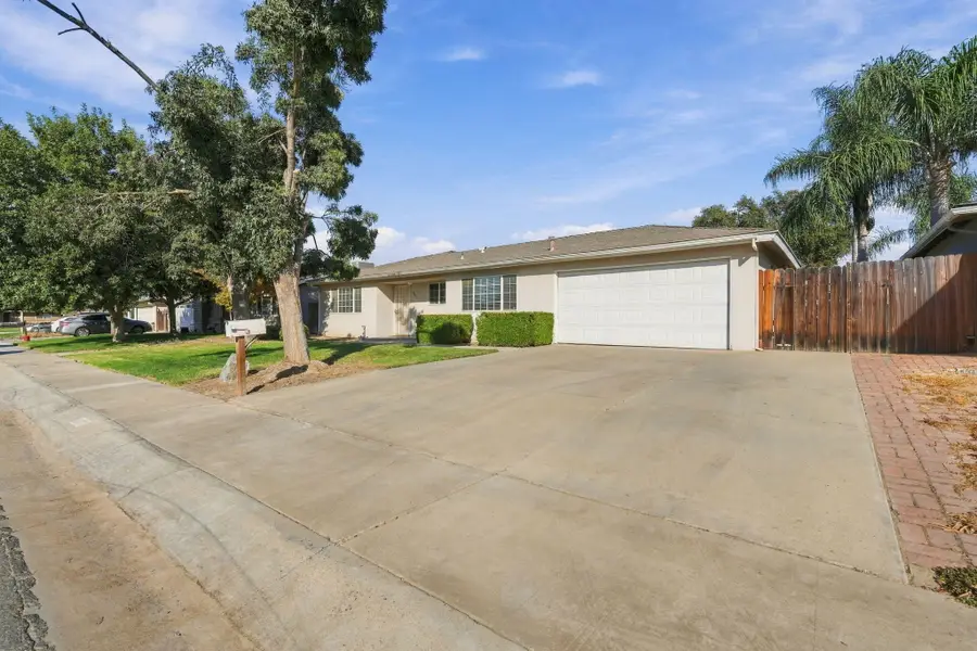 2922 S Verde Vista Street, Visalia, CA 93277 - #3