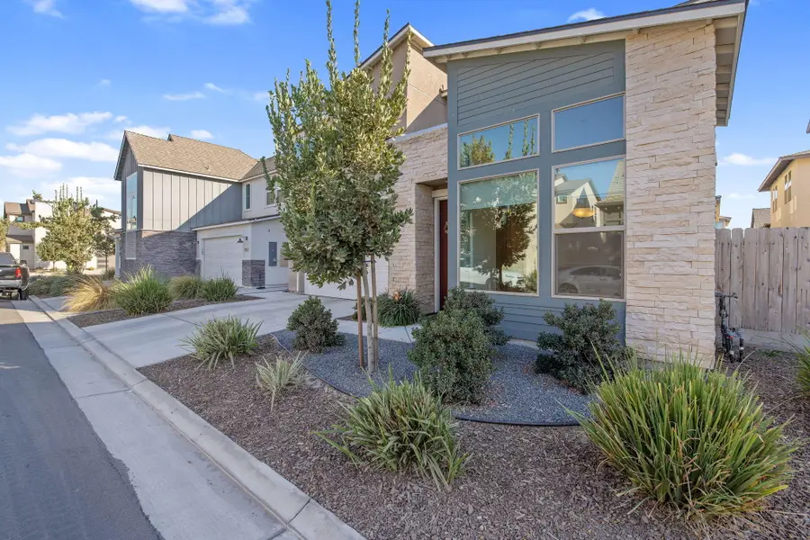 3345 W Florence Avenue, Visalia, CA 93277 - #3