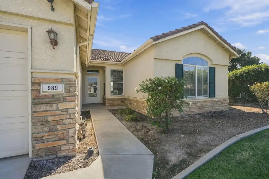 989 W Northstar Drive, Hanford, CA 93230 - #3