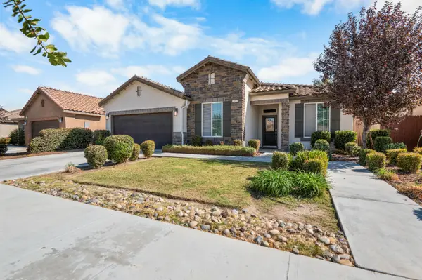 918 S Crumal Street, Visalia, CA 93292