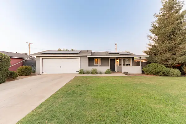 1682 W Pleasant Avenue, Tulare, CA 93274
