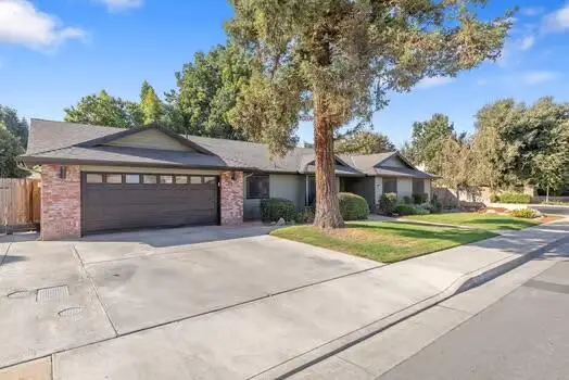 1987 W Orange Avenue, Porterville, CA 93257 - #2