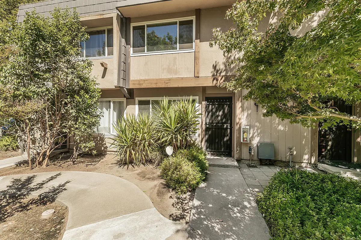 5138 E Ashlan #127, Fresno, CA 93727 - #1