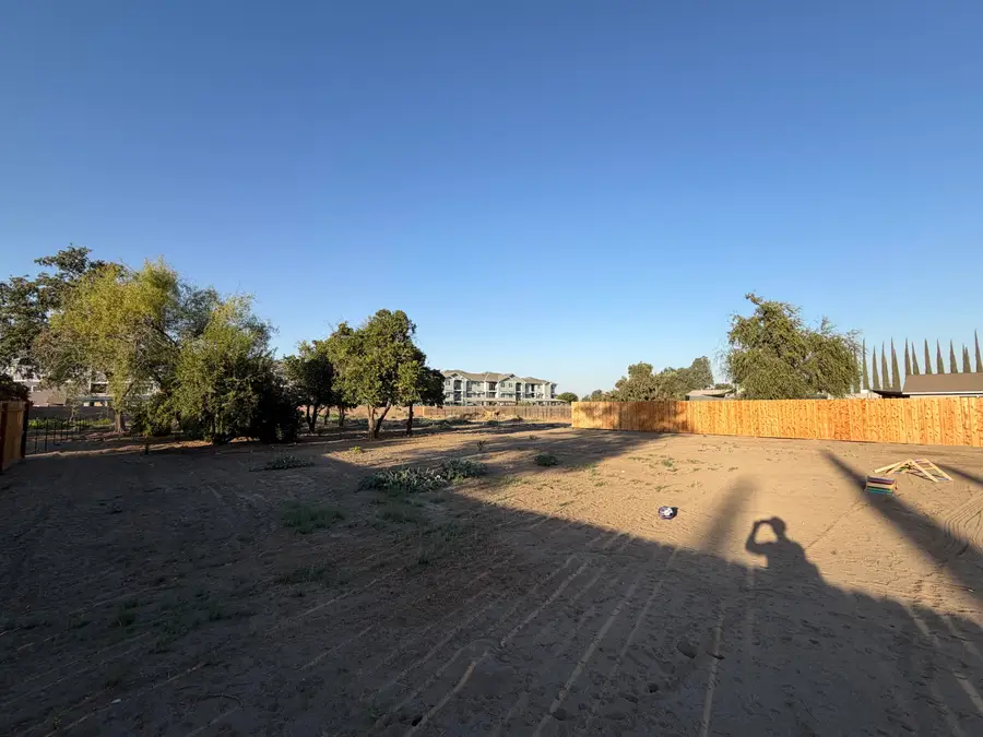 590 Oleander Avenue, Lemoore, CA 93245 - #3