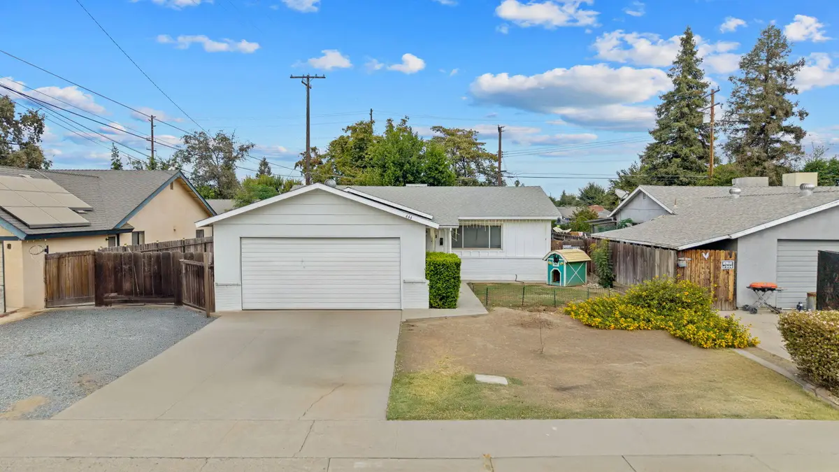 444 W Harter Avenue, Visalia, CA 93277 - #1