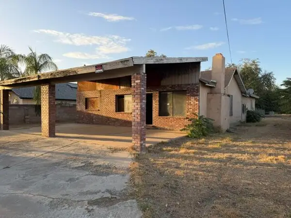 905 W Mariposa Street, Lindsay, CA 93247