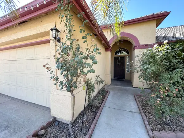 1877 W Nancy Avenue, Porterville, CA 93257