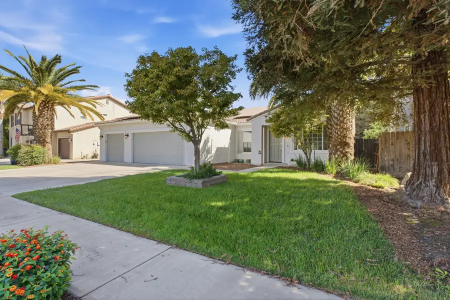 1668 Maduro Street, Tulare, CA 93274 - #3