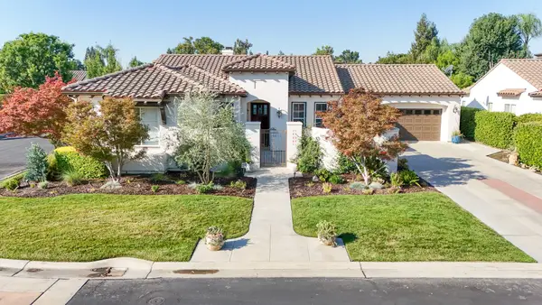 5515 W Sunnyview Avenue, Visalia, CA 93291