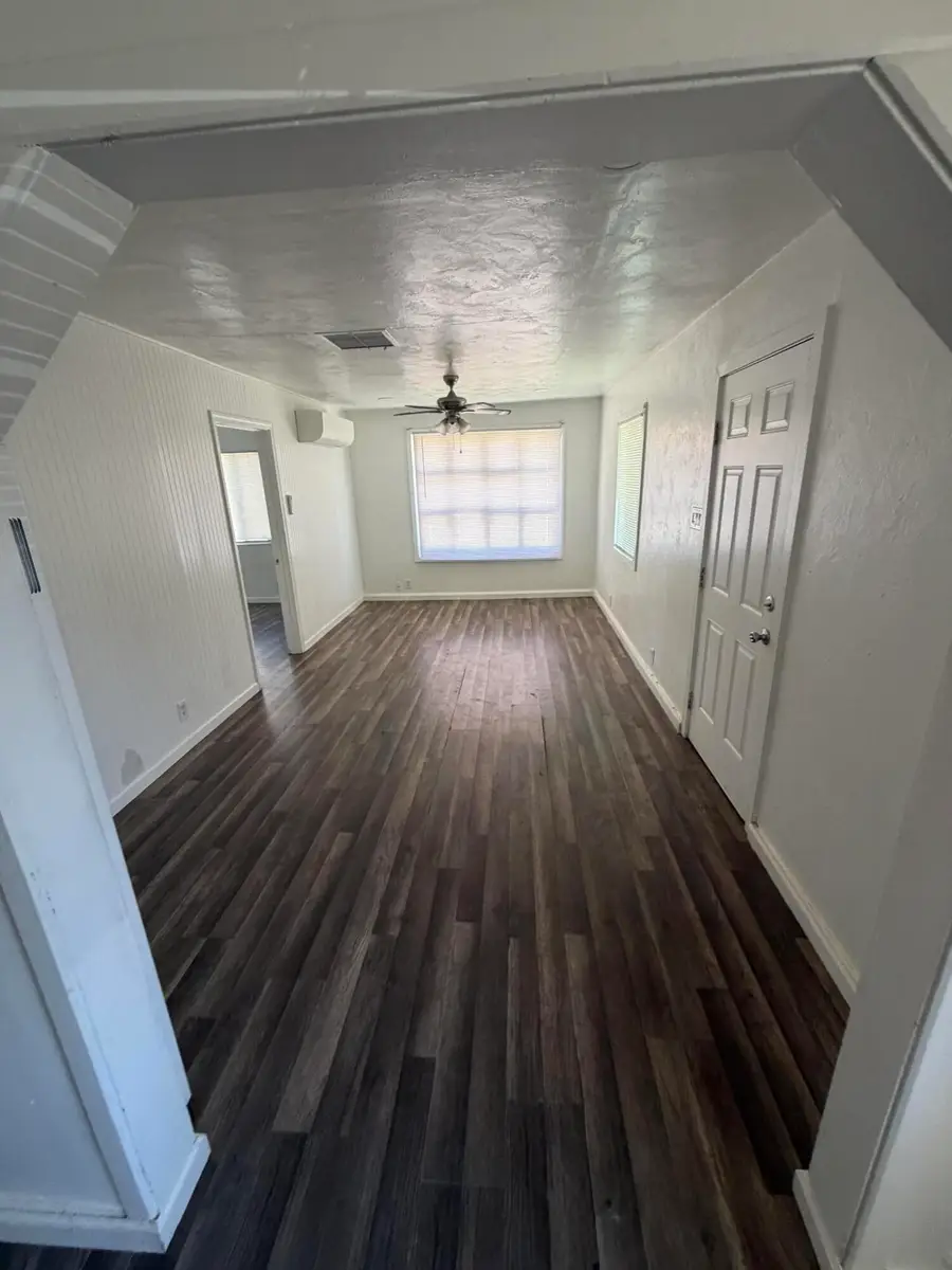 1729 N Willis Street, Visalia, CA 93291 - #2