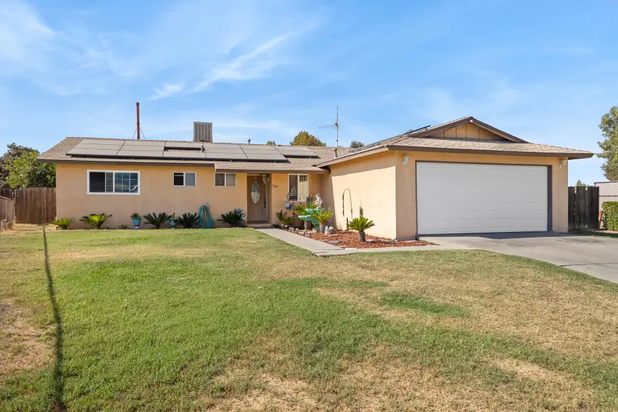 330 W Babcock, Visalia, CA 93291 - #3