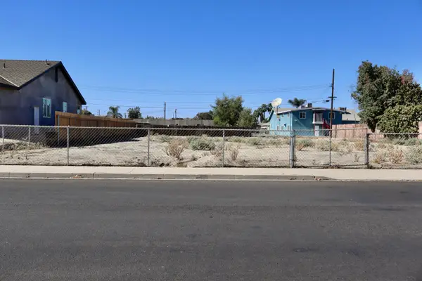 1439 N Conyer Street, Visalia, CA 93291