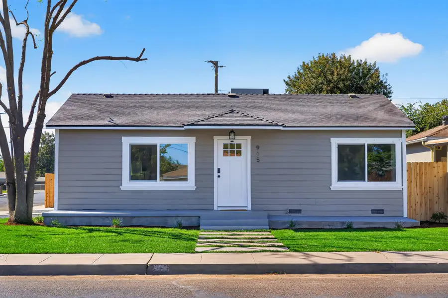 915 S Burke Street, Visalia, CA 93292 - #2