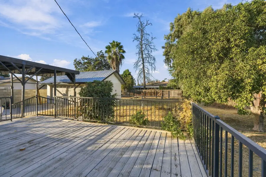 578 W Belleview Avenue, Porterville, CA 93257 - #2
